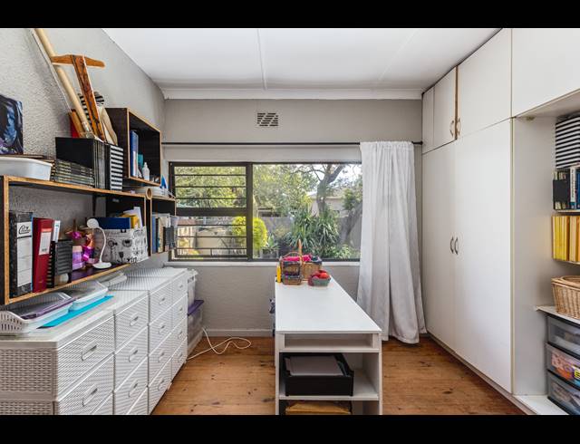 5 BEDROOM HOUSE FOR SALE IN OAKDALE